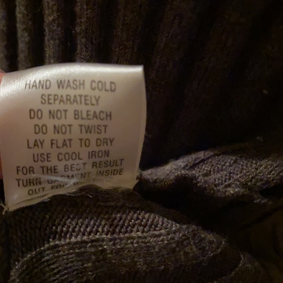 600 West turtleneck - Picture 12 of 12